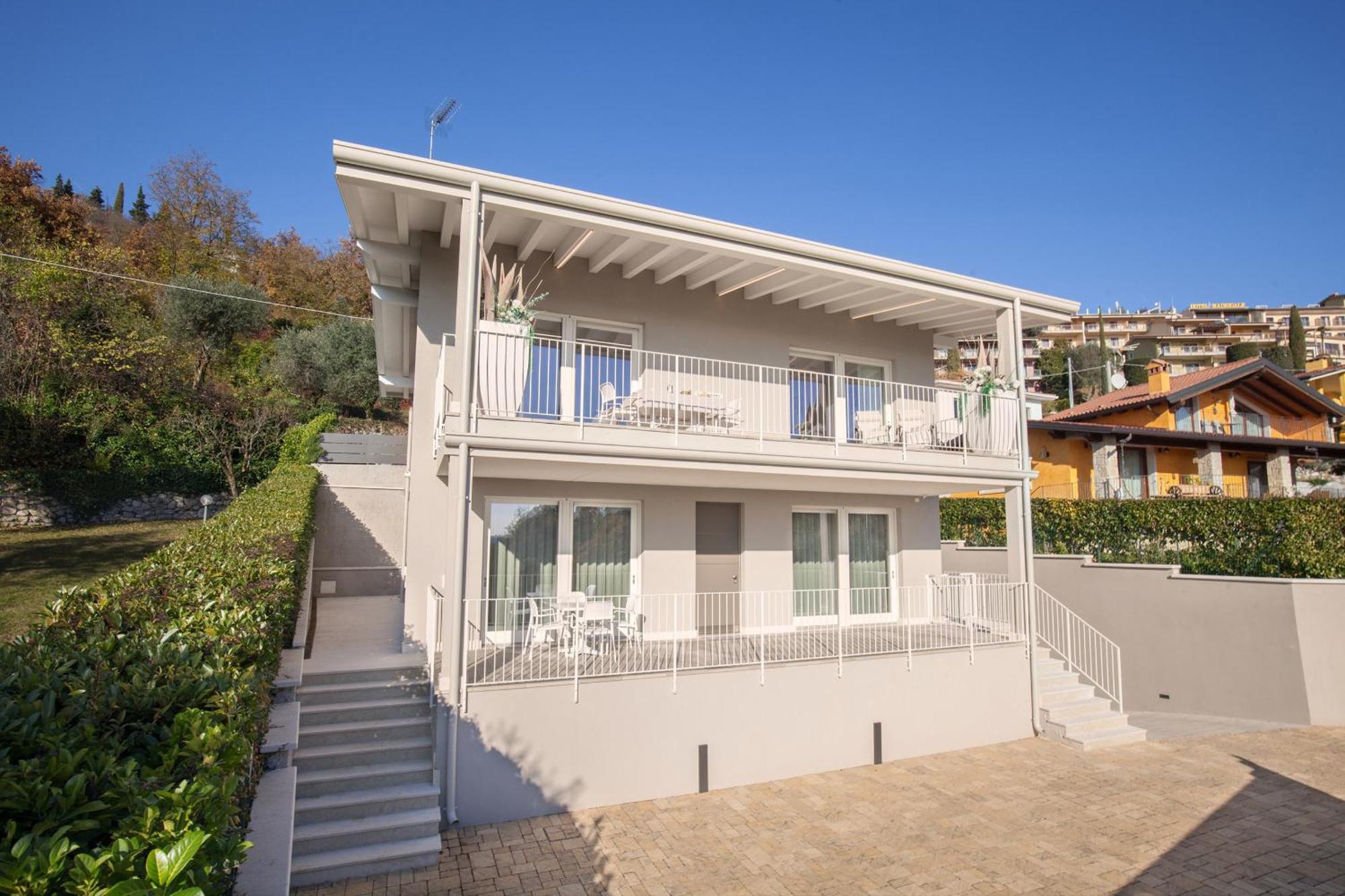 White In Marciaga Di Appartement *